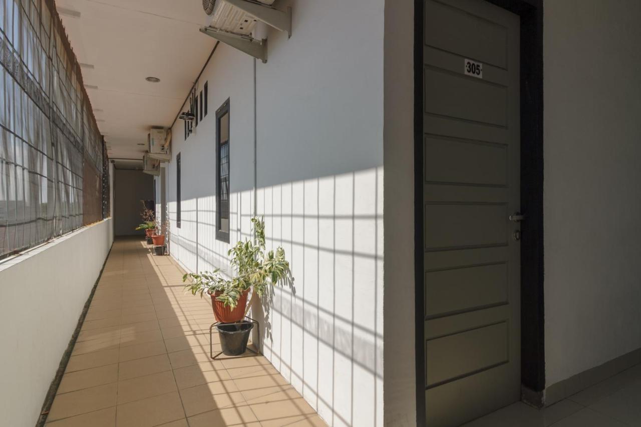 Reddoorz Near Jalan Sudirman Padang Hotell Eksteriør bilde