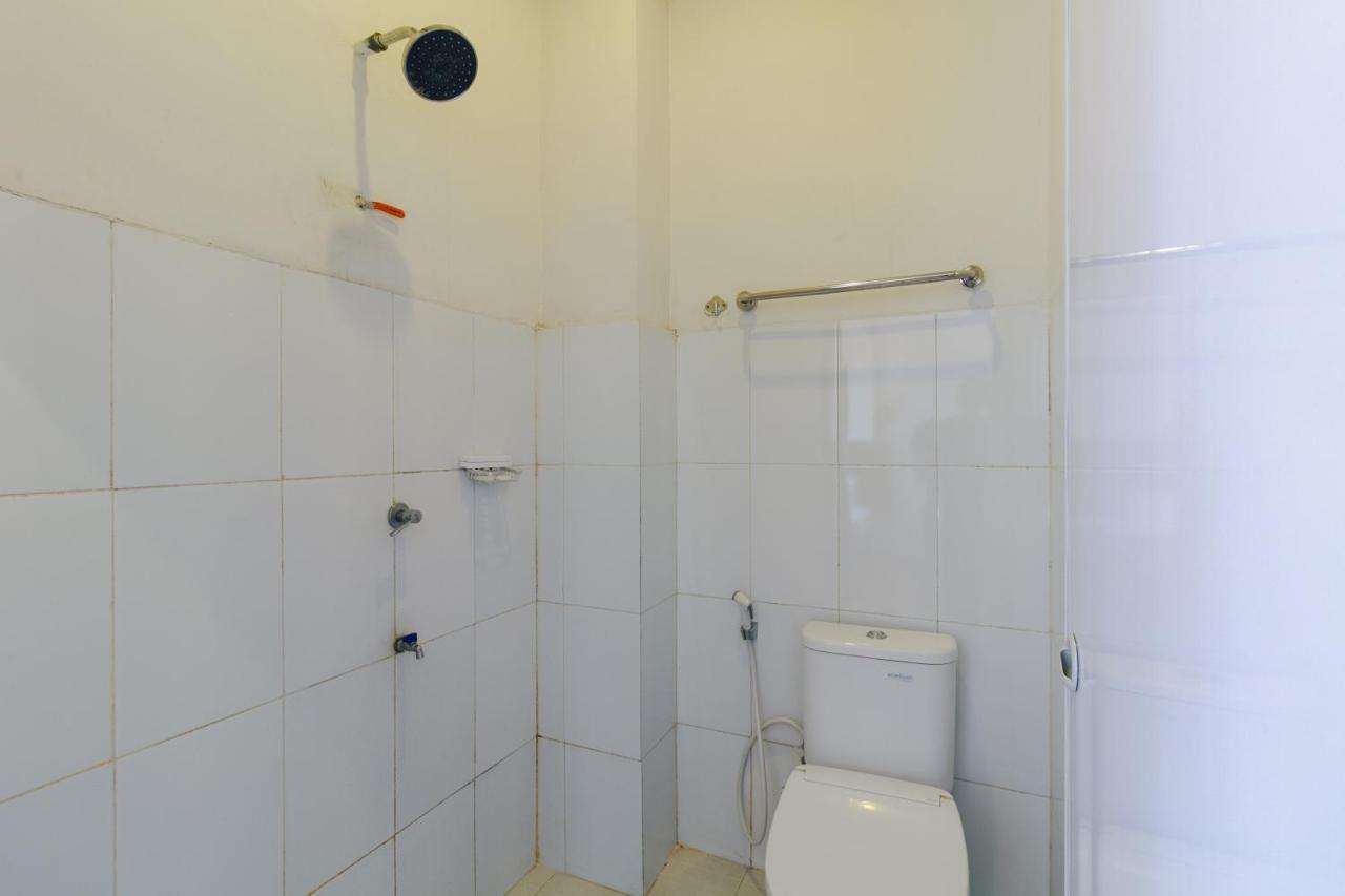 Reddoorz Near Jalan Sudirman Padang Hotell Eksteriør bilde